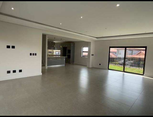 3 BEDROOM HOUSE FOR SALE IN UMHLANGA CENTRAL